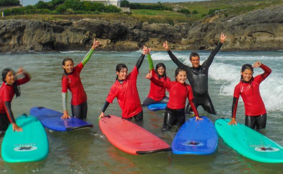 Campamento de Surf Verano en Cantabria uno de los mejores mas puros Surf Camp en Cantabria Ajo Natura