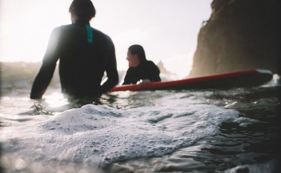 Campamento de surf para singles en Cantabria