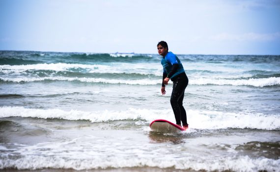 Campamento de surf en Cantabria. Ajo Natura