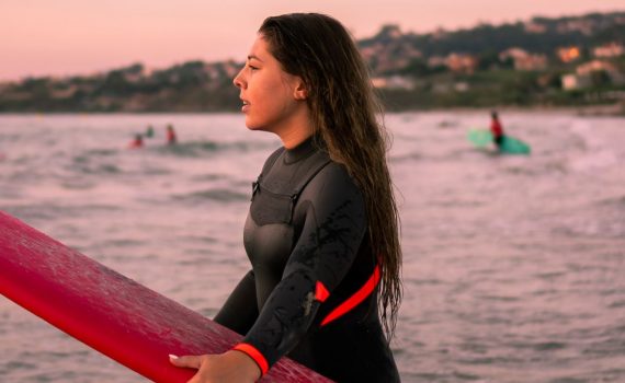 Campamento de surf para adultos en Cantabria Ajo Natura