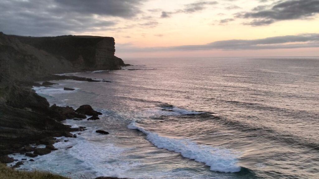 Mejor Época para Surfear en Cantabria surf camp en Cantabria Cantabria Ajo Natura