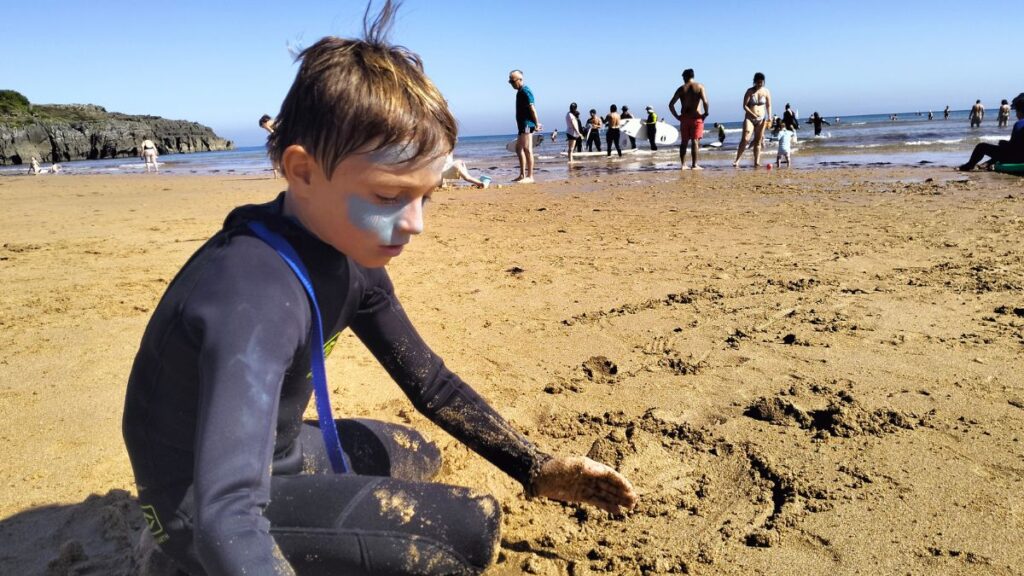 Surf Familia Recuerdos Aventureros Ajo Natura