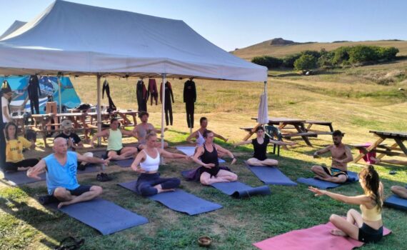 Surf y Yoga surf camp en Cantabria Ajo Natura