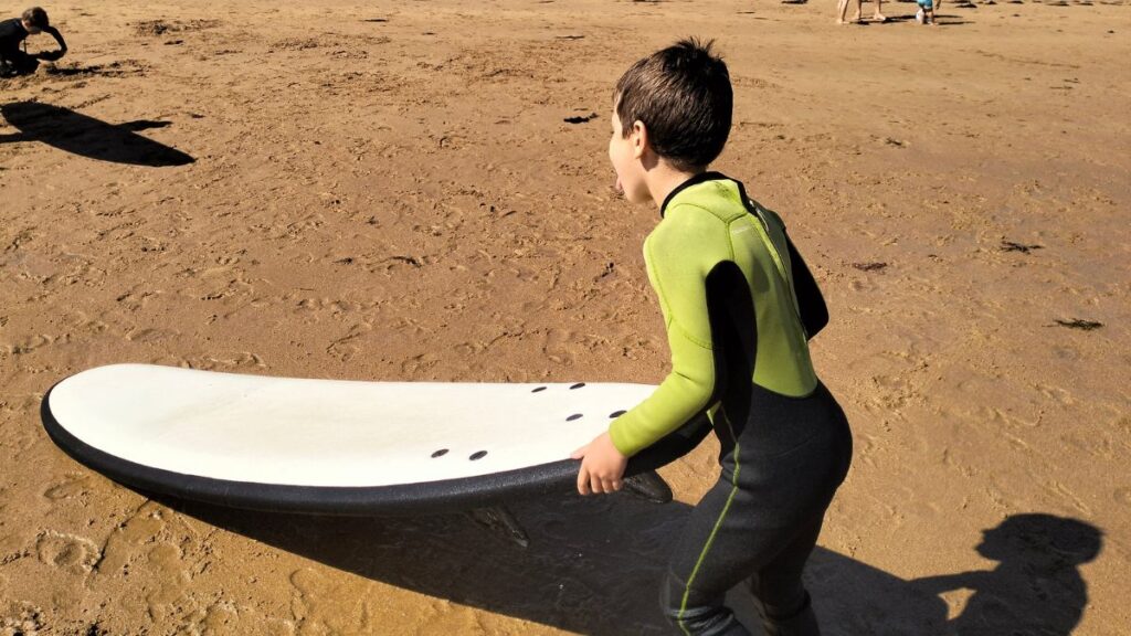 vacaciones de surf en familia Ajo Natura