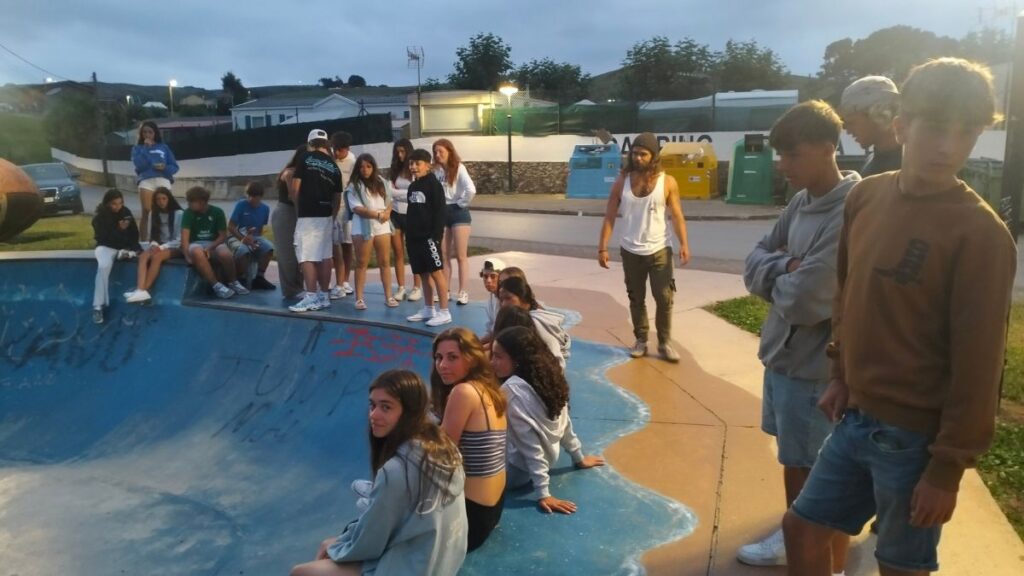 elegir campamento de surf para mi hijo, Ajo Natura